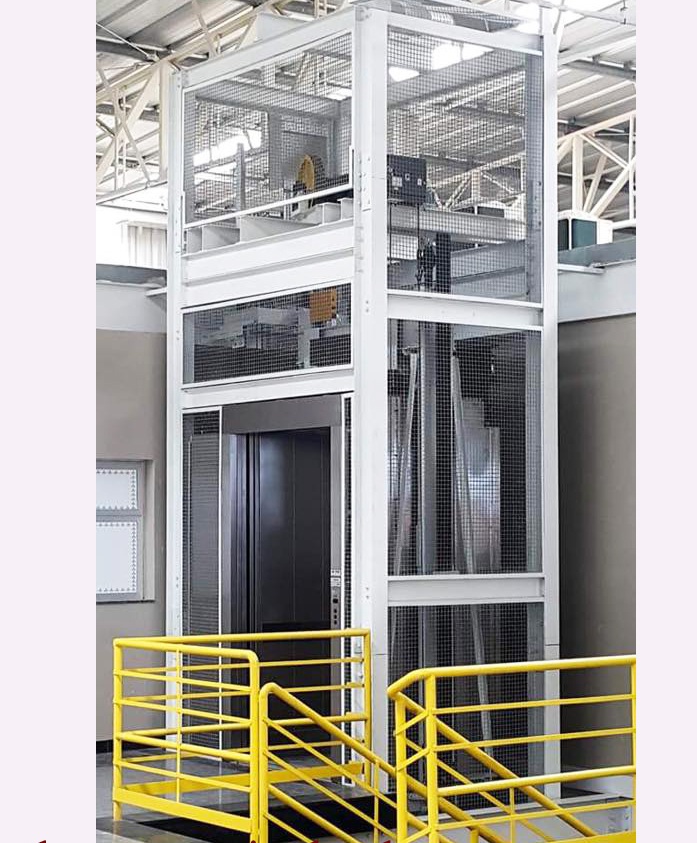 Thang máy tải hàng