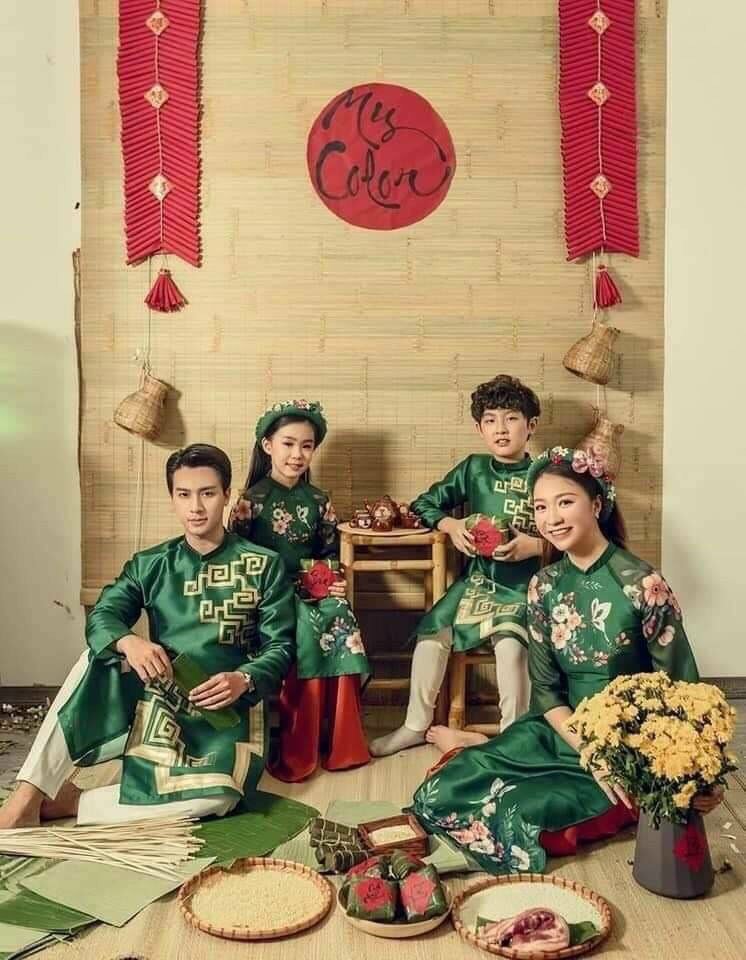 Áo dài cho gia đình nhỏ full size